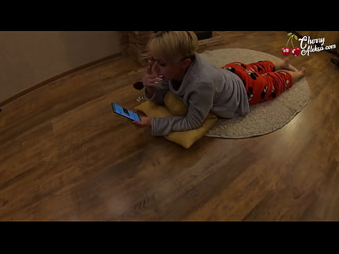 ❤️ Божевільна блондинка смокче величезний член і підстрибує на ньому - анальний секс ️❌ Просто порно на uk.3dhentaix.ru ️❤